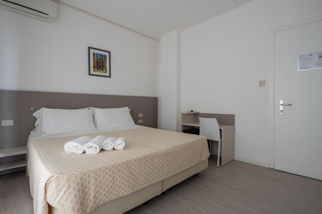 Hotel Boston 3 Stelle Superior Frontemare ليدو دي يسولو المظهر الخارجي الصورة
